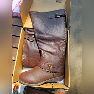Journee Collection brown leather boots